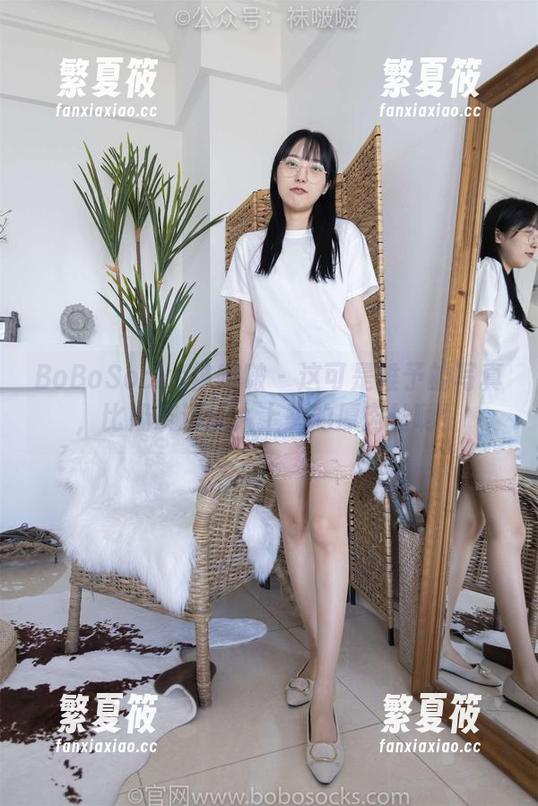BoBoSocks袜啵啵-稚予 BoBoSocks袜啵啵 - 这可是稚予的写真,比奶茶还让人上头的厚肉丝啊!