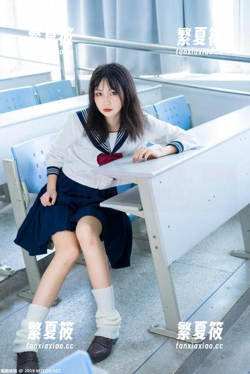 喵糖映画白袜JK制服：时光不老，资源永存，谁还记得袜子的味道？