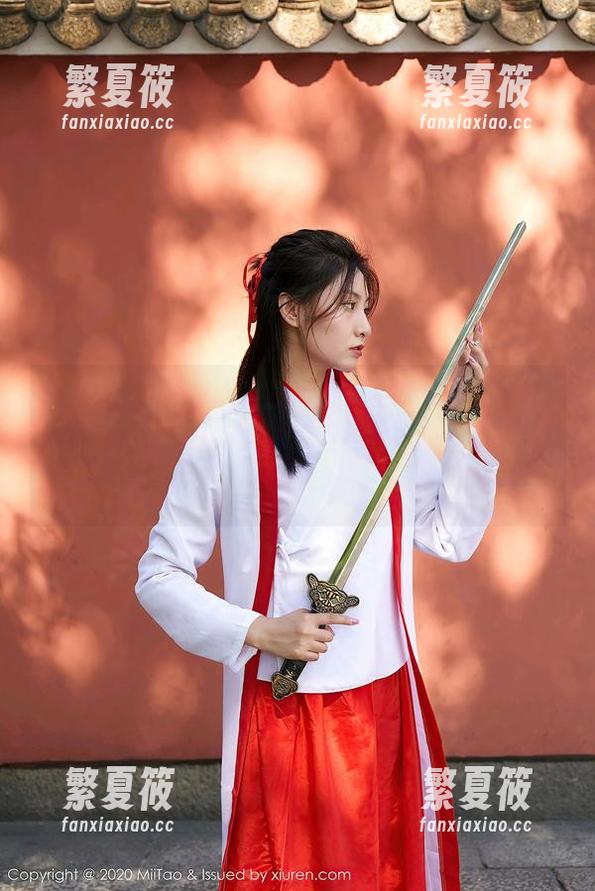 MiiTao蜜桃社-伊素妍 MiiTao蜜桃社 - 在网盘探险,发现了伊素妍的日常写真,这是一场又软又暖的相遇。