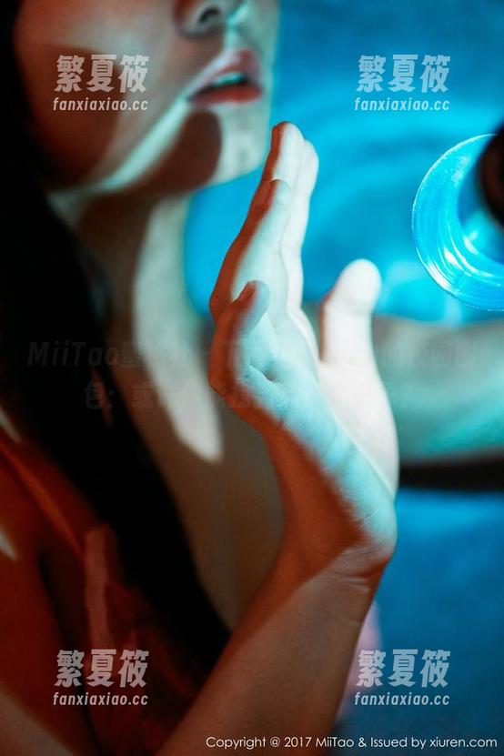 MiiTao蜜桃社 - 下载露西Lucy的校园图包：或许你能找到恋爱的影子？