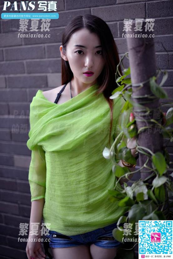 PANS写真 - 最新图册上线，Tina长腿的弧度简直让人咋舌，果然走路都自带风！