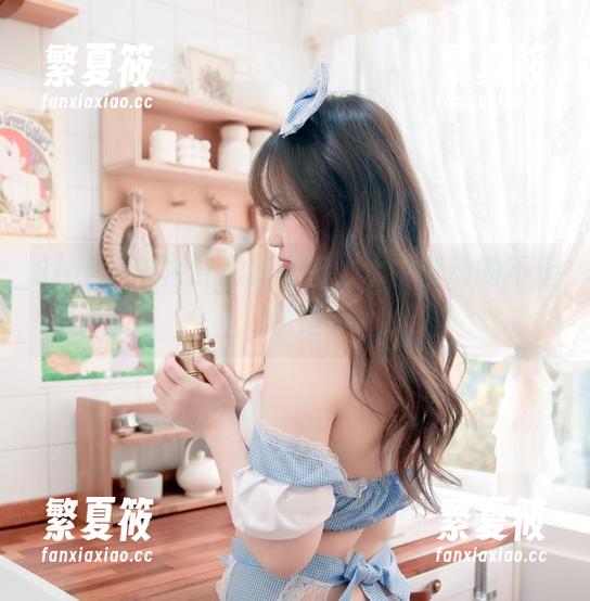 Sia(시아)浴缸最新套图，水中浮动的不止是她