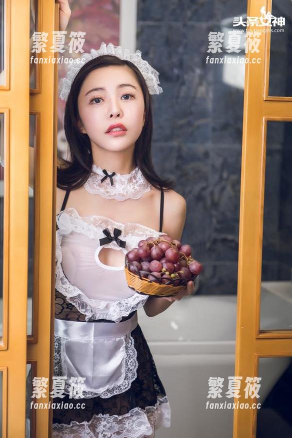 TouTiao头条女神 - 随着娜依灵儿的双马尾，作品分享让你变得与众不同！