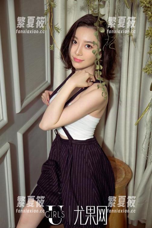UGirls尤果网 - 畅游在孟思雨的私房美图里，旅拍的快乐好像始终在耳边悄悄说话。