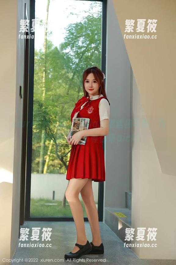 Xiuren秀人网 - Mila嘟嘟丝袜写真，图库里的时尚革命等你来pick！