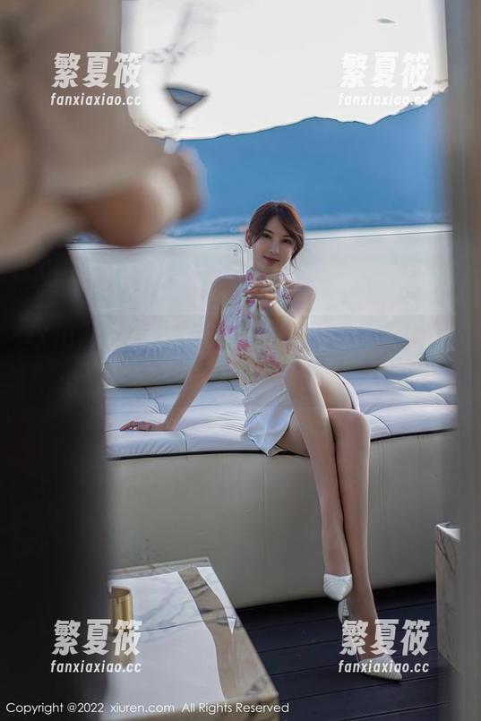 Xiuren秀人网 - 千夜未来及她的礼服图包，一个充满好奇的旅行！