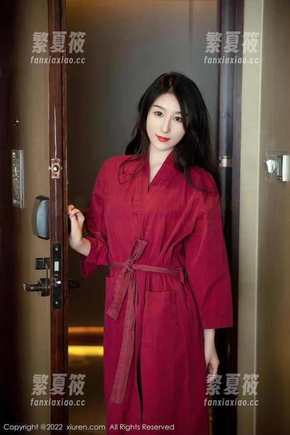 Xiuren秀人网 - 王俪丁最新制服合集，是否该考虑一同换衣服？