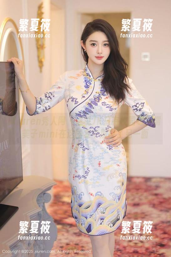 Xiuren秀人网-糯美子mini Xiuren秀人网 - 谁说JK只有校园味?糯美子mini在这图集中展现了另一面