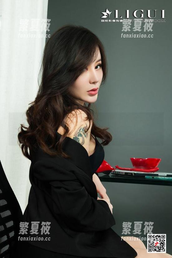 丽柜 - 闺蜜情丝？文芮的作品集看着就心动，赶紧下载瞧瞧！