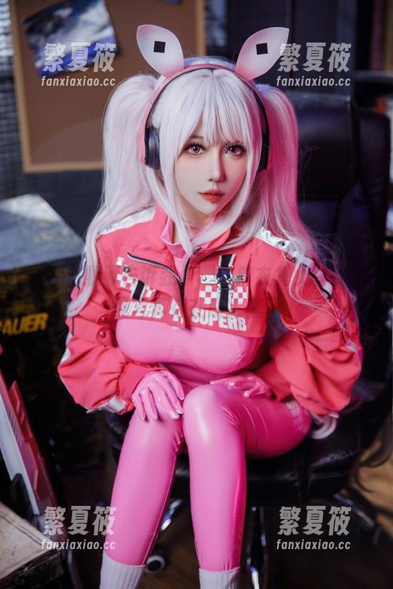 仙女月默默告诉我，樱岛麻衣兔女郎的免费写真存在感太强了
