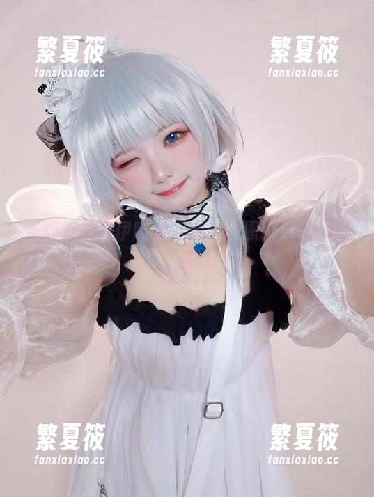 伊喵君_Nya 当短裤遇到伊喵君_Nya,原图成了一种挑逗。
