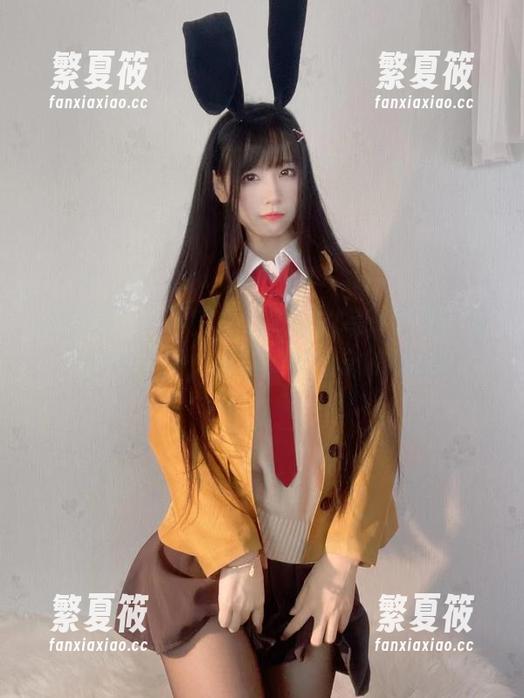 微密圈 - 十万口草莓粥粥的写真资源：夏天的日子里，那些灼烧信念的瞬间。