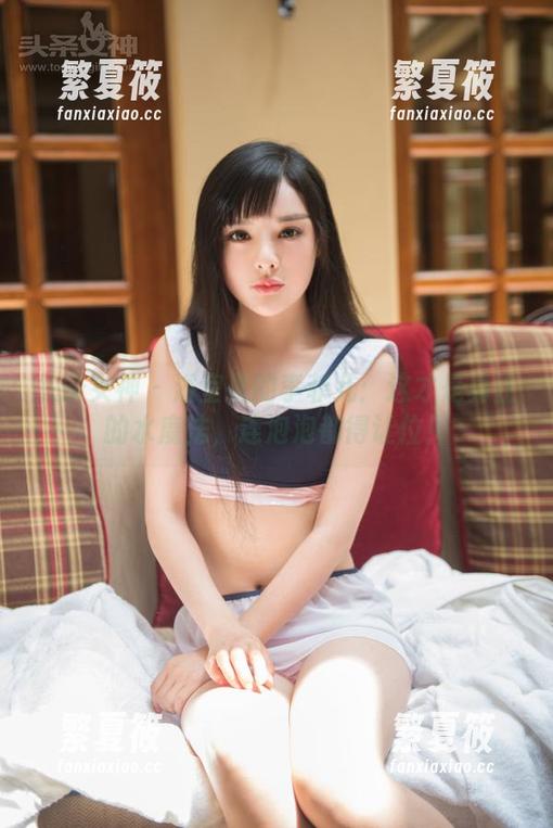 头条女神 - 浴室里的李菲儿：这才是真正的水魔法，连泡泡都得让位！