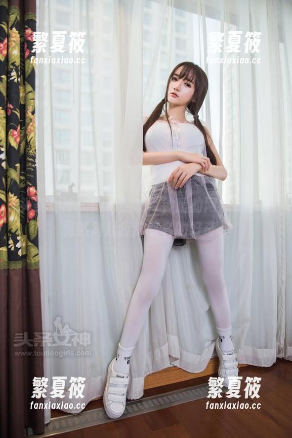 头条女神 - 内心呐喊：钟晴的网袜资源，竟然勾起我这莫名的好奇。