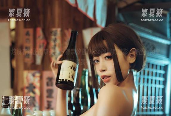这没有端正的审美，只有奈汐酱Nice的朋克魅影，美图：用壁纸证明我有眼光！
