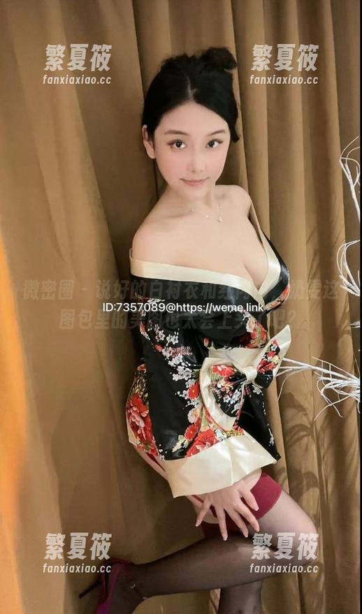 微密圈 - 说好的白衬衣和红内内，奶雯这图包里的美图也太会上头了吧？