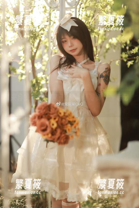 来自安曜曜的教室2：免费写真，课后记得点赞哦！