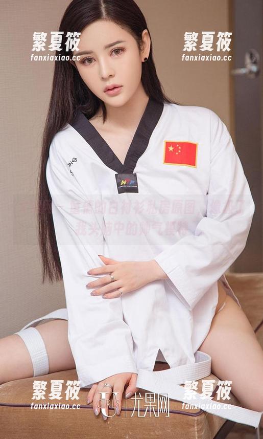 尤果网 - 童倩的白衬衫私房原图，像极了我头脑中的帅气模特
