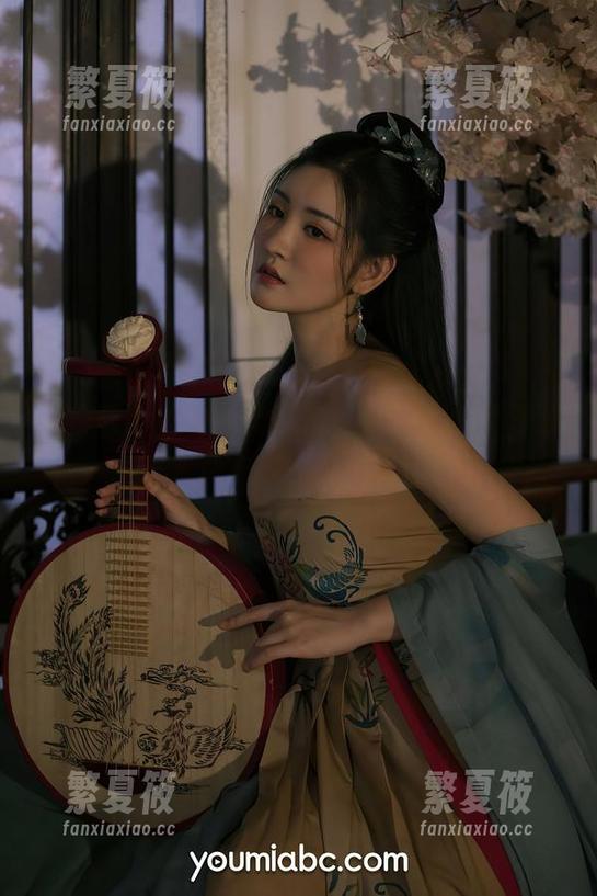 尤蜜荟 - 这身护士装备，太让人想借药了—夏玲蔓美图不可错过！
