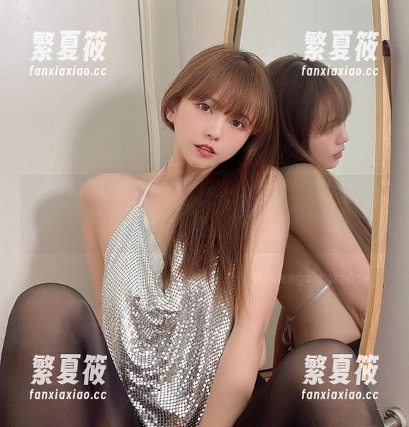 微密圈 - 张思允的日常：原图与精选，女友上线啦！