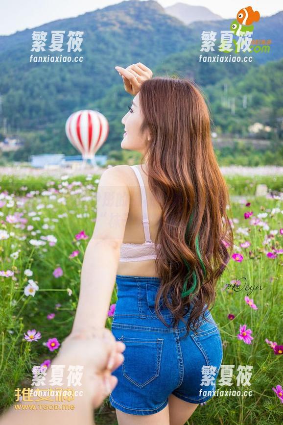 推女神-赵伊彤 推女神 - 赵伊彤的棉袜合集——意外成就“袜子独角戏”