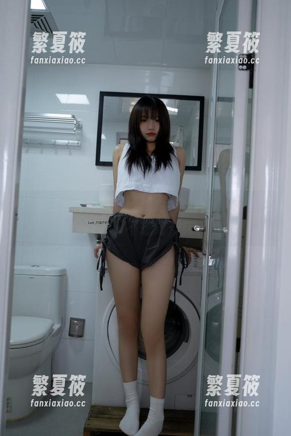 柒柒要乖哦清凉夏日的全套作品，想冲去海边又不想离开床。