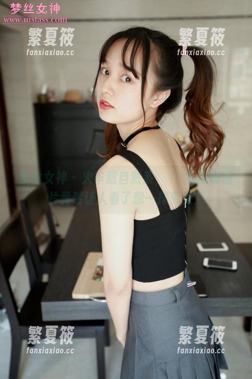 梦丝女神 - 火车超自然系，玥玥的私房图片竟然让人看了想一探究竟！