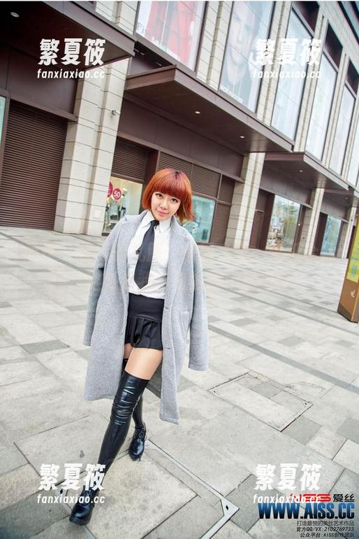 爱丝 - 佳慧的礼服：原图太美，壁纸合适吗？这可是我手机的新年装扮哦！