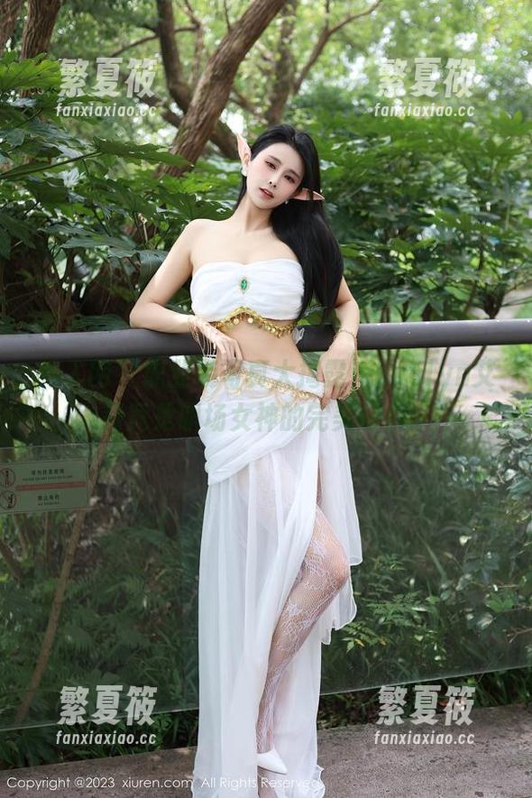 秀人网 - 职业装写真大揭露，Evelyn艾莉竟是职场女神的完美示范。