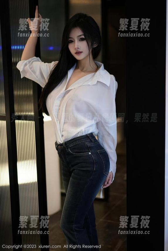 秀人网 - 小逗逗的夏日私房原图，果然是清凉又撩人嘛