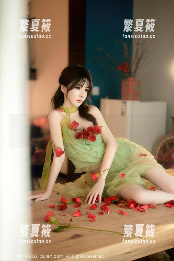 秀人网 - 除了“秘密”，陈小花的全套作品还有更多我想说的。