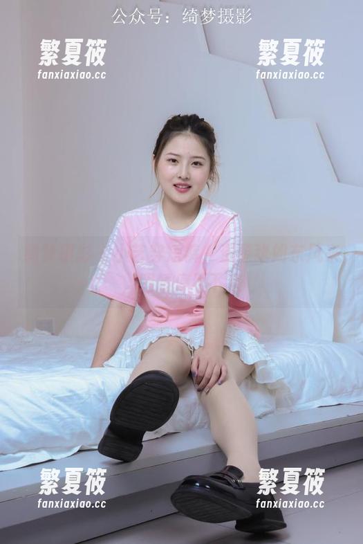 绮梦摄影-小艺 绮梦摄影 - 小艺穿短裤,资源犹如东风来,眼睛停不下来
