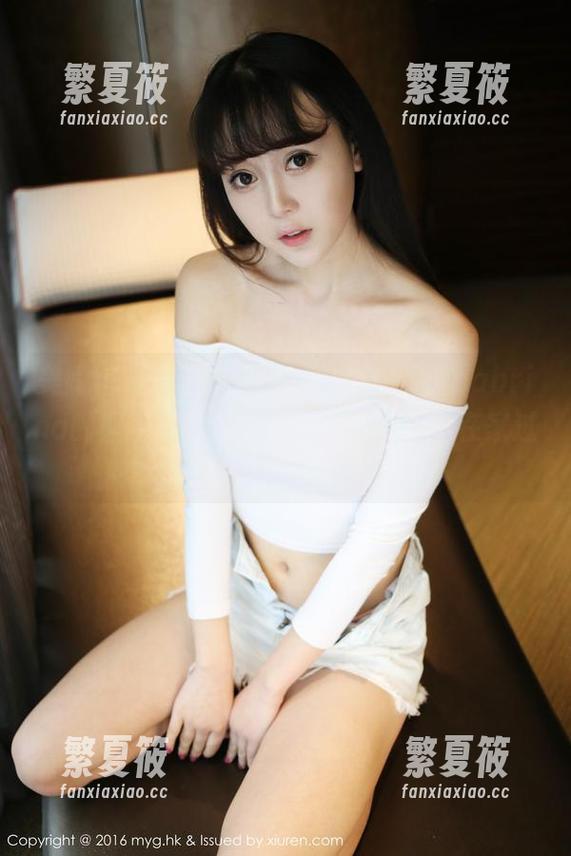美媛馆 - 一壶茶，一张沙发，许诺sabrina的居家写真合集——我们就乖乖在家过日子吧！