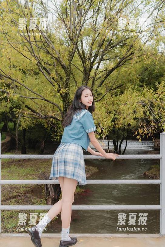 这图册里的西呱呀呀呀，柜子里的套装也在低语