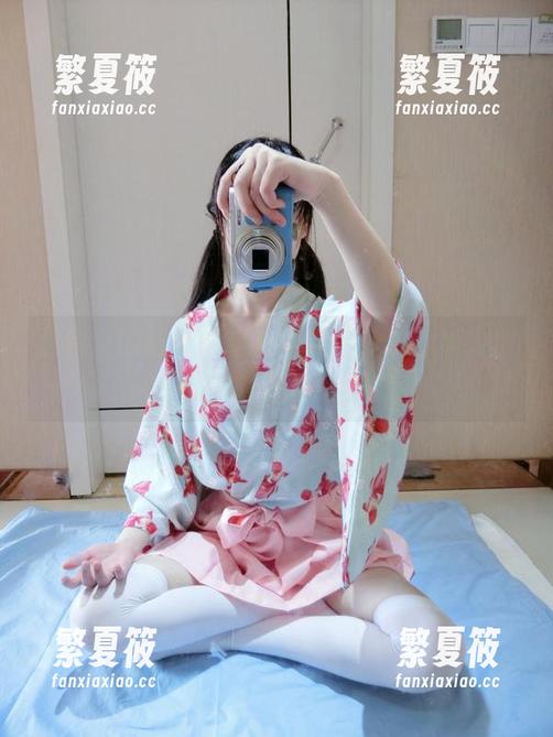 西尔酱的蓝白围裙在免费图册中独舞，谁说不是一种生活情调呢？