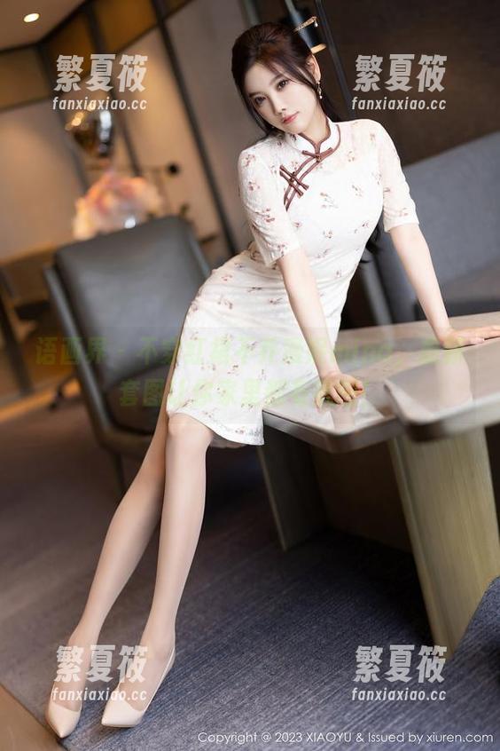语画界-乔漫妮mina 语画界 - 不穿红裙不乔漫妮mina,最新套图让你家里都有氛围!