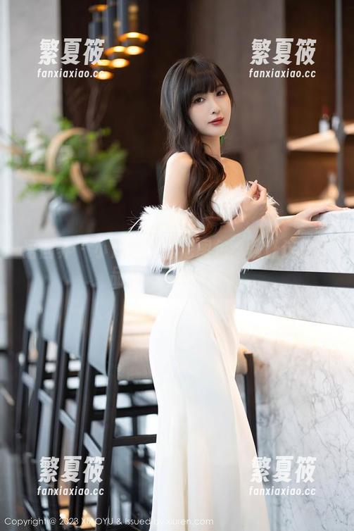 语画界 - 小沫琳比基尼图包：快让这份作品朋克你的夏季！